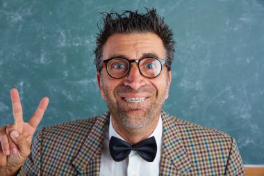 İnek aptal retro adam parantez komik ifade ile