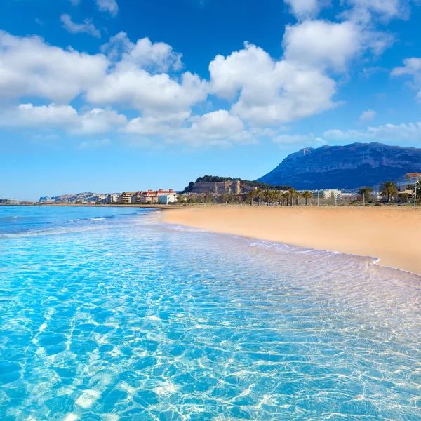 Denia beach i Alicante i blå Medelhavet — Stockfoto