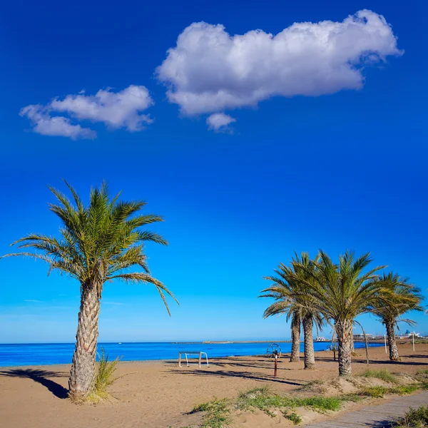Дения пляжі в Alicante в синій Середземномор'я — стокове фото