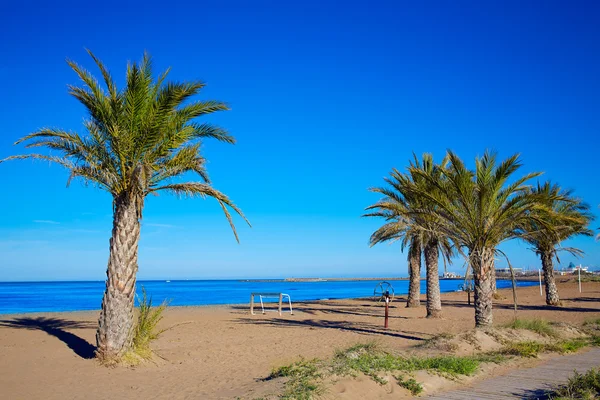 Playa de Denia en Alicante en el Mediterráneo azul — Foto de Stock