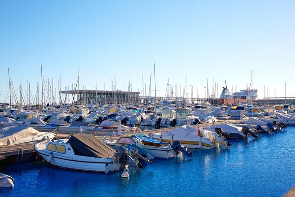 Denia marina port Alicante İspanya tekneler ile — Stok fotoğraf