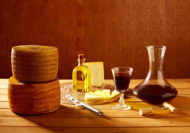 İspanya'dan Manchego peynir ahşap tablo
