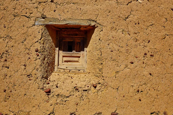 Manier van saint James adobe modder muren op Palencia — Stockfoto