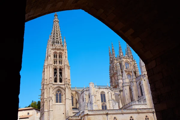 Καθεδρικό ναό του Burgos πρόσοψη με τρόπο Saint James — Φωτογραφία Αρχείου