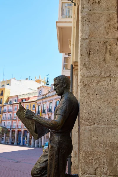 Burgos szobor vagy az újságot olvasó Spanyolország — Stock Fotó