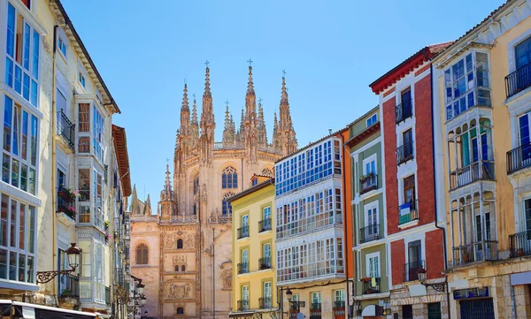 Στο κέντρο της πόλης πολύχρωμες προσόψεις Μπούργκος στην Ισπανία Castilla — Φωτογραφία Αρχείου