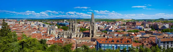 Burgos vista aérea skyline com Catedral em Espanha — Fotografia de Stock