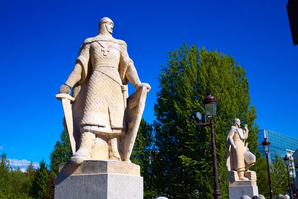 Burgos San Pablo bridge Statues on Arlanzon river — Stock Photo, Image
