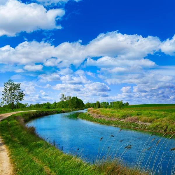 Canal de castilla kanal von saint james way — Stockfoto