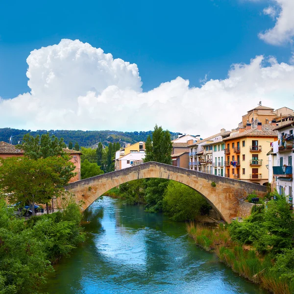 Estella bridge i sätt av Saint James på Navarra — Stockfoto