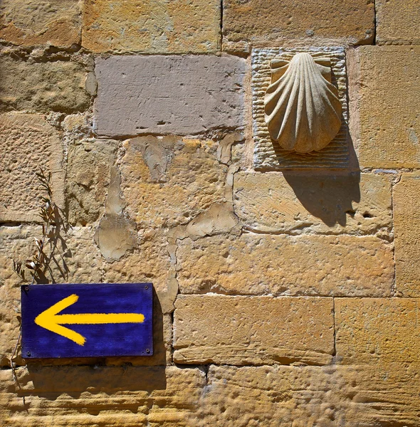 Der weg des heiligen james schild bei granon in la rioja — Stockfoto