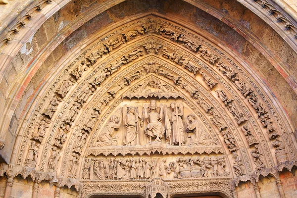 Cathedral of Leon gothic arch in Castilla Spain — Stock Photo, Image