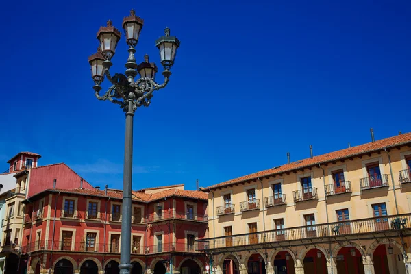 Leon Plaza Mayor in Via San Giacomo Castiglia — Foto Stock