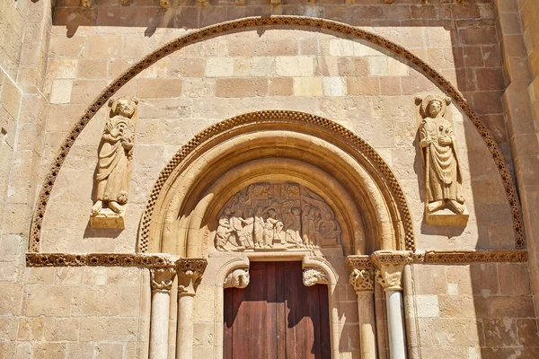 Leon San Isidoro church by way of saint James — Stock Photo, Image