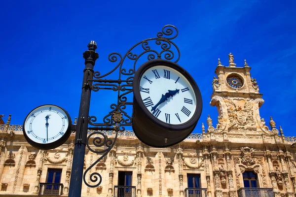 San marcos in leon am weg des heiligen james — Stockfoto