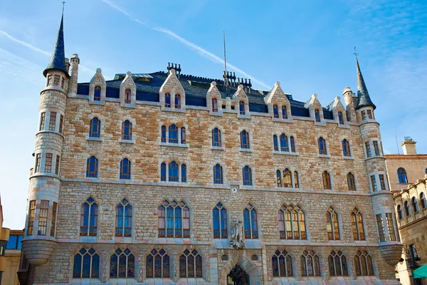 Casa botines in Leon Von Antoni Gaudi Architekt — Stockfoto