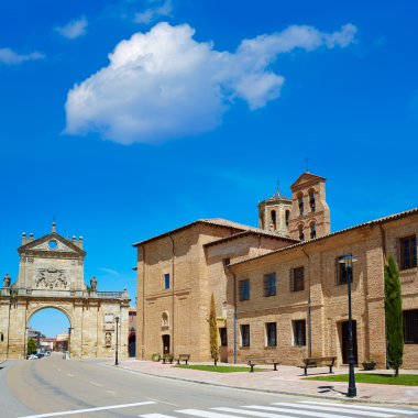 Sahagun orta Saint James Way Leon İspanya