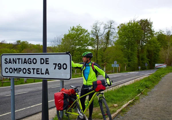 Roncisvalle inizia il Cammino di Sain James in bicicletta — Foto Stock