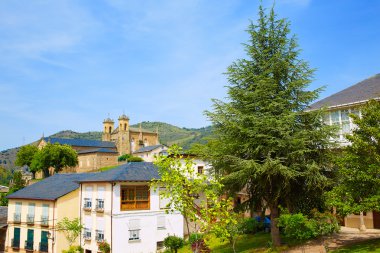 Villafranca del Bierzo Saint James Leon yoluyla