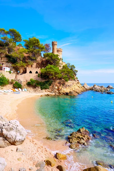 Pláž Lloret de Mar Castell Plaja v Sa Caleta — Stock fotografie