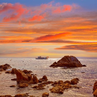 Bir Lloret de Mar plaj gündoğumu costa Brava