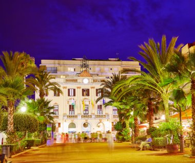 Ayuntamiento Lloret de Mar Verdaguer passeig adlı