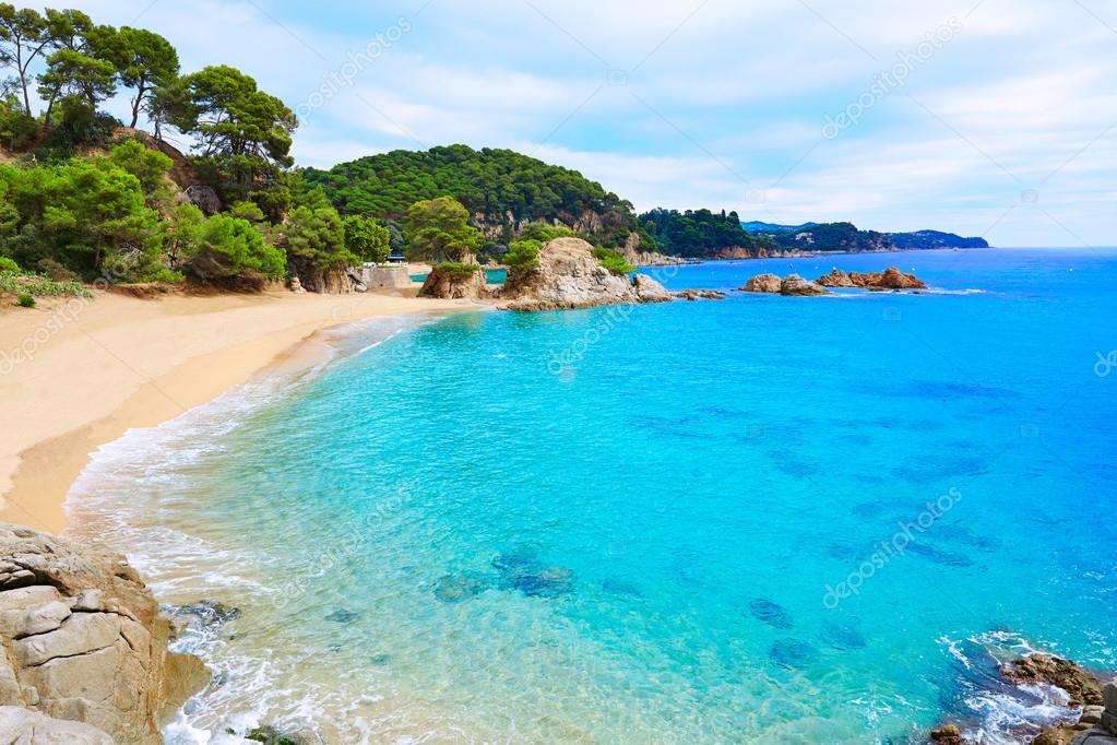 Cala Treumal playa Lloret de Mar Costa Brava: fotografía de stock ...