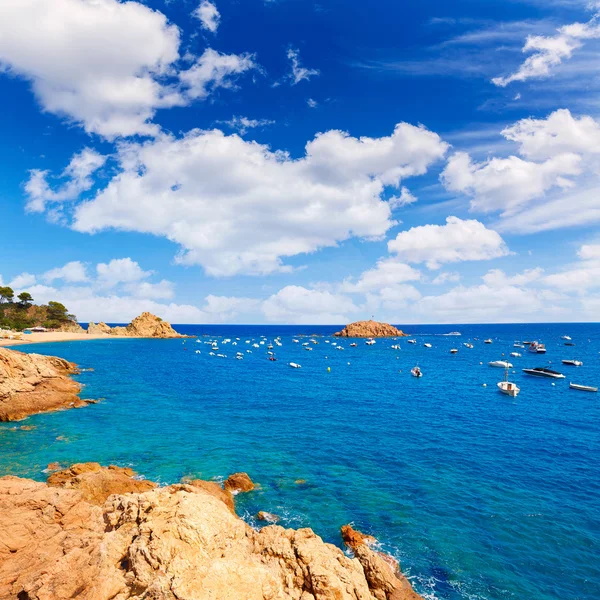 Tossa de mar strand an der costa brava von katalonien spanien — Stockfoto