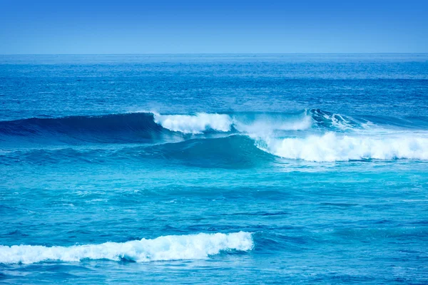 Jandia surfa stranden vågor i Fuerteventura — Stockfoto