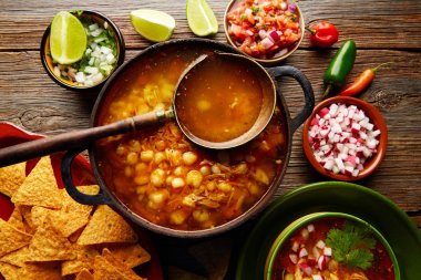 Pozole mote büyük Mısır ile güveç Meksika'dan