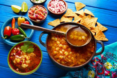 Pozole mote büyük Mısır ile güveç Meksika'dan