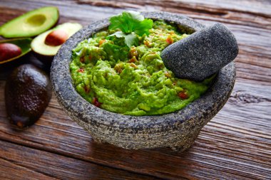 molcajete üzerinde avokado Guacamole gerçek Meksika