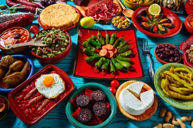İspanya'dan tapas en popüler tarifleri mix