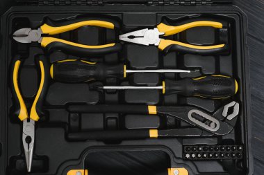 Kutuda araba tamiri için araç seti, yakın plan