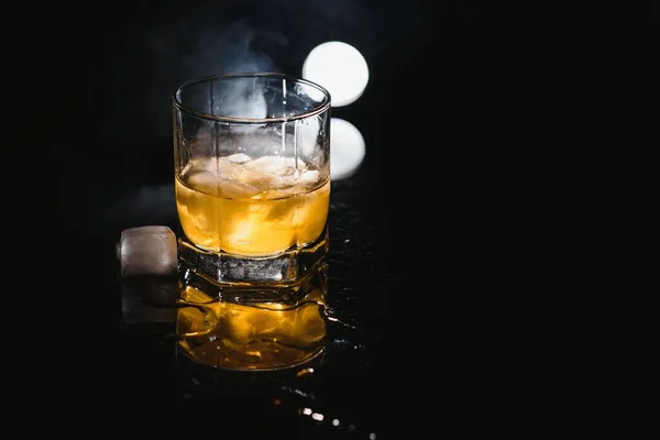 Whiskey Glass Black Background Shiny — Stock Photo, Image