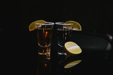 Limonlu tekila. Seçici odak