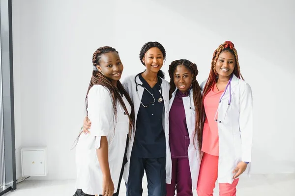 Grupo Médico Enfermeiro Afro Americano Enfermaria Hospitalar — Fotografia de Stock