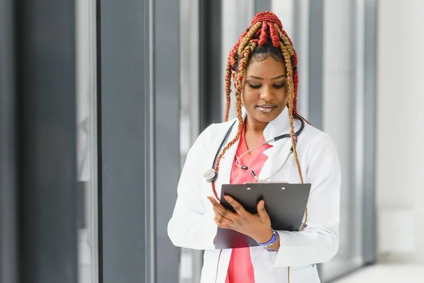 Portrait Female African American Doctor Standing Her Office Clinic — Stock Photo, Image