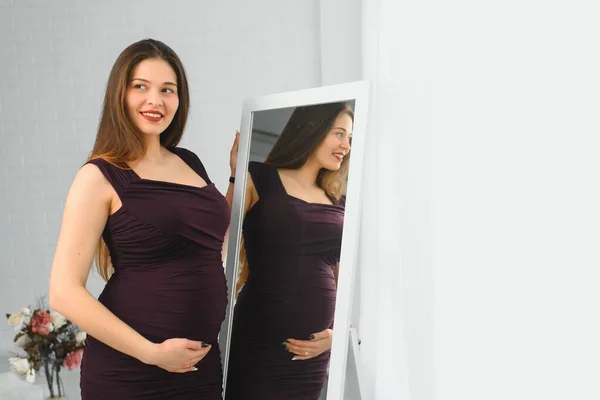 Grossesse Maternité Personnes Concept Attente Gros Plan Sur Femme Enceinte — Photo