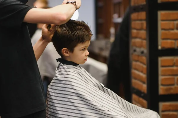 Little Cute Boy Sits Hairdresser Stylist Schoolchild Getting Hair Cut — Stock Photo, Image