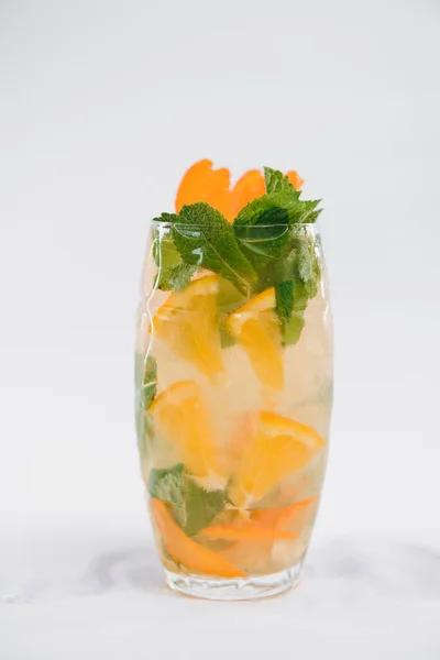 Cocktail Frutta Sfondo Bianco — Foto Stock