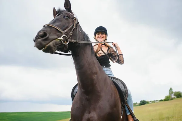 Picture Young Pretty Girl Riding Horse — Stock Photo, Image