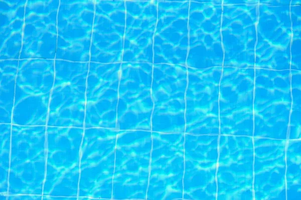 Piscina Dell Hotel Con Riflessi Sole — Foto Stock