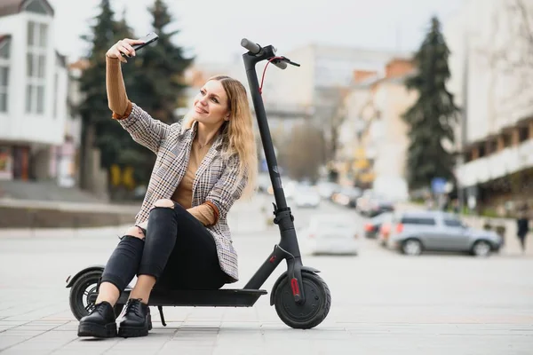 Young Woman Electro Scooter City — Stock Photo, Image