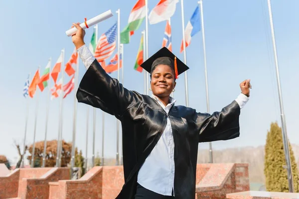 Portrait Belle Diplômée Afro Américaine — Photo