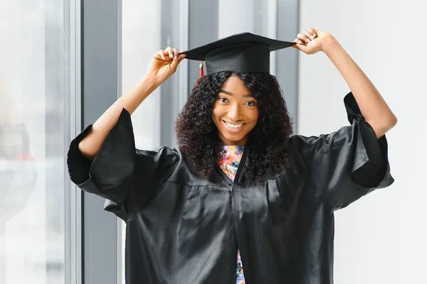 Portrait Beautiful African American Graduate — Stock Photo, Image