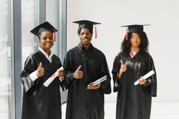 アフリカ系アメリカ人大学院生のグループです — ストック写真