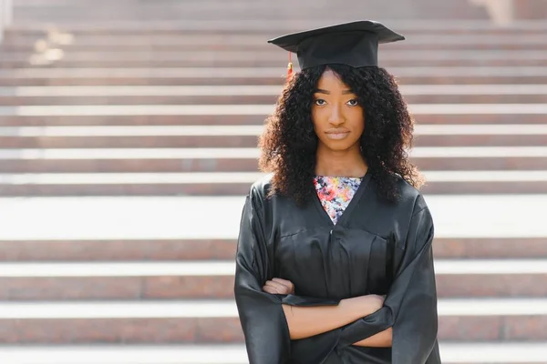 Cheerful Afro American Female Graduate Standing Front University Building — Stock Photo, Image