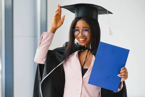 Young Female African American Student Diploma — Stock Photo, Image