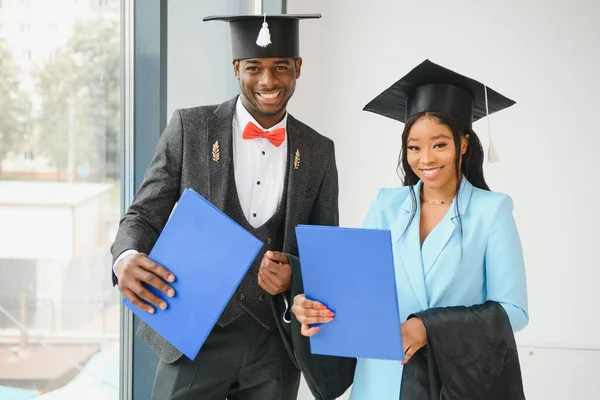 Concepto Educación Graduación Personas Grupo Estudiantes Posgrado Internacionales Felices Tablas —  Fotos de Stock